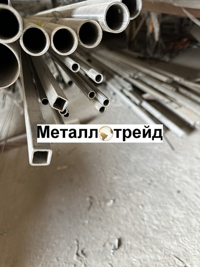 Труба нержавеющая бесшовная 12Х18Н10Т 83x3 мм